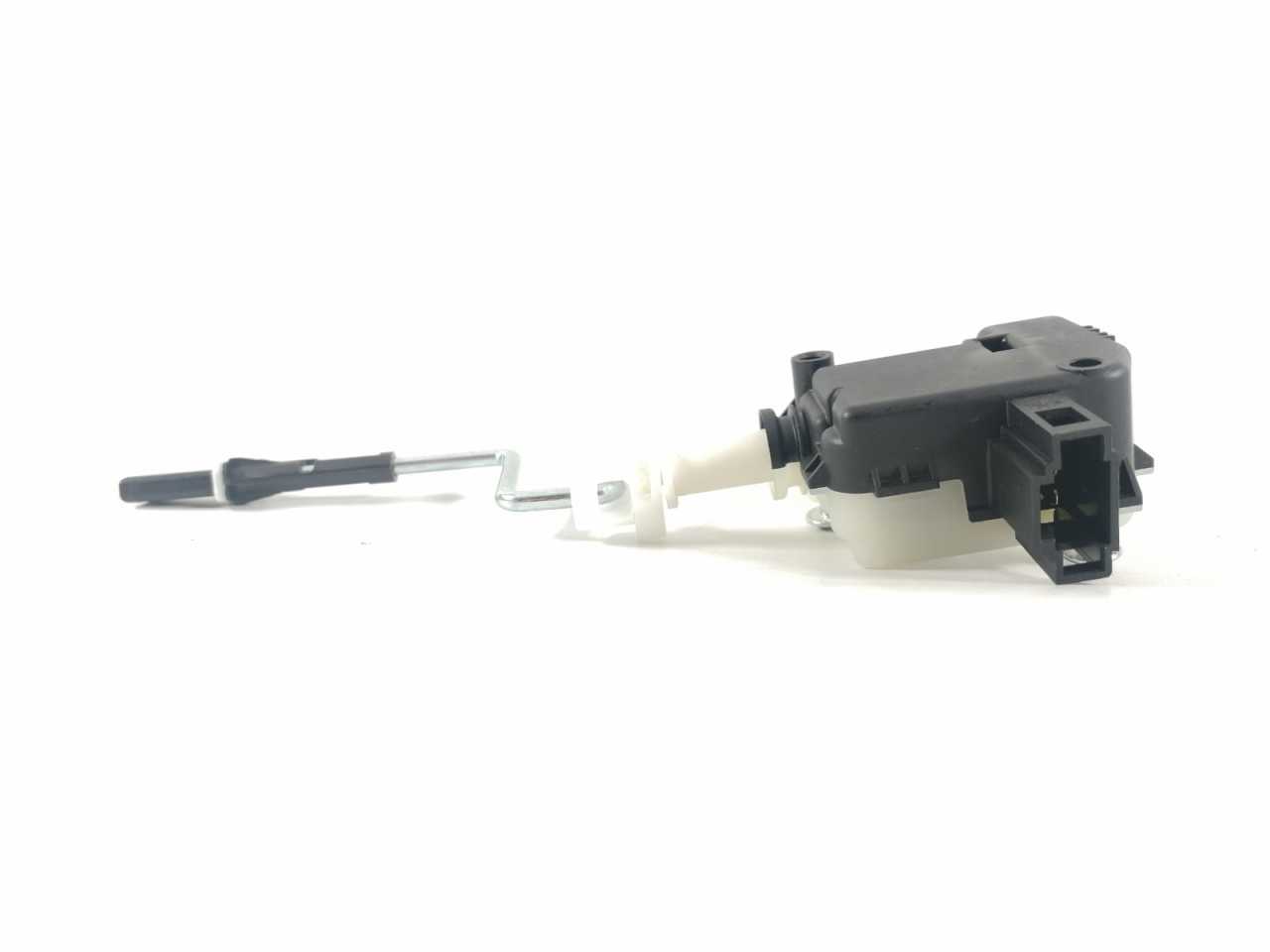 Depo Kilit Motoru +Çubuk VW Golf 4 98-05 Jetta 05-10 Passat 97-05