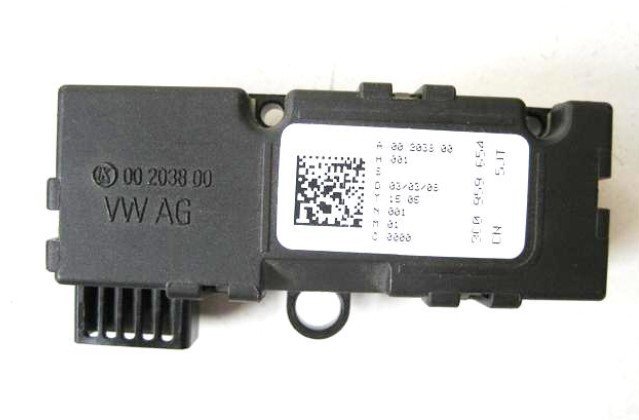 Passat B6 Direksiyon Açı Sensörü 06-12 Passat CC 09-12 3C0959654