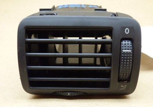 VW Passat Havalandırma Izgarası Üflemesi Sol 97-05 3B0819703D B E
