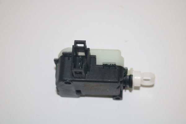 VW Golf 4 Bagaj Kilit Motoru 1998-2006 Lupo 3B0959781B 1M0959781A