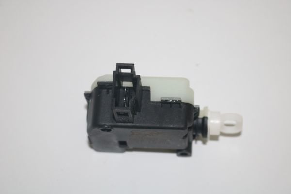 Skoda Octavia Bagaj Kilit Motoru 1997-11 Toledo 99-04 1M0959781A