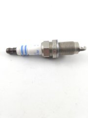 Buji 036905605  101905601B/C/F  101905603B 101905617A/B/C [Bosch]