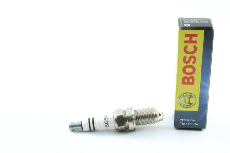 Buji 101000060AA 199917764 101000049AF 101000049AF [Bosch]