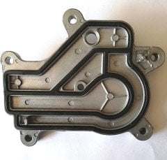 VW Crafter 2.5 TDI Yağ Filtre Tutucusu Kapağı ve Labirent Contası 074115405T