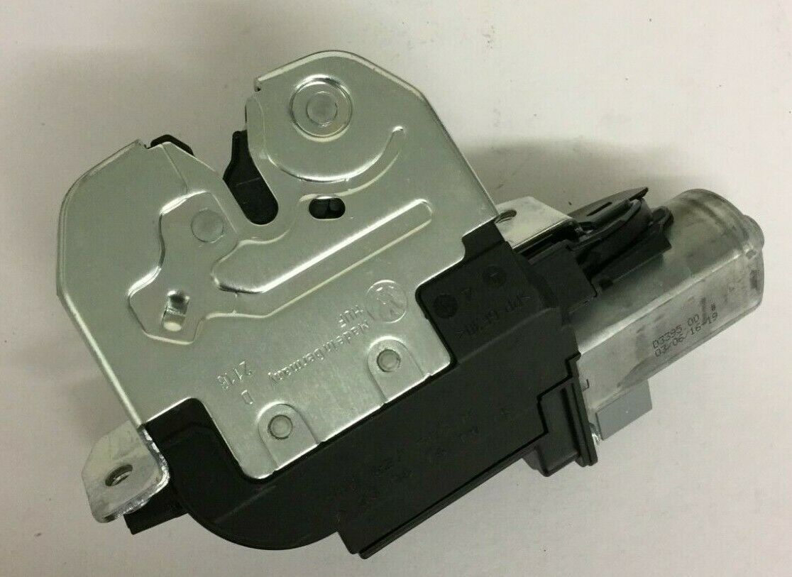VW Touareg Bagaj Kapağı Kilidi 2011-2018 7P0827505M 7P0827505K