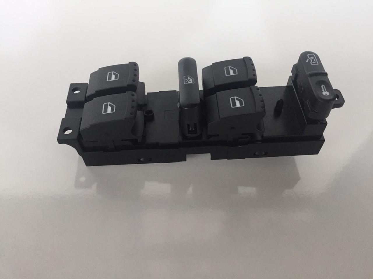 Seat Leon Toeldo 99-06 Dörtlü Cam Açma Düğmesi Sol 1J4959857D